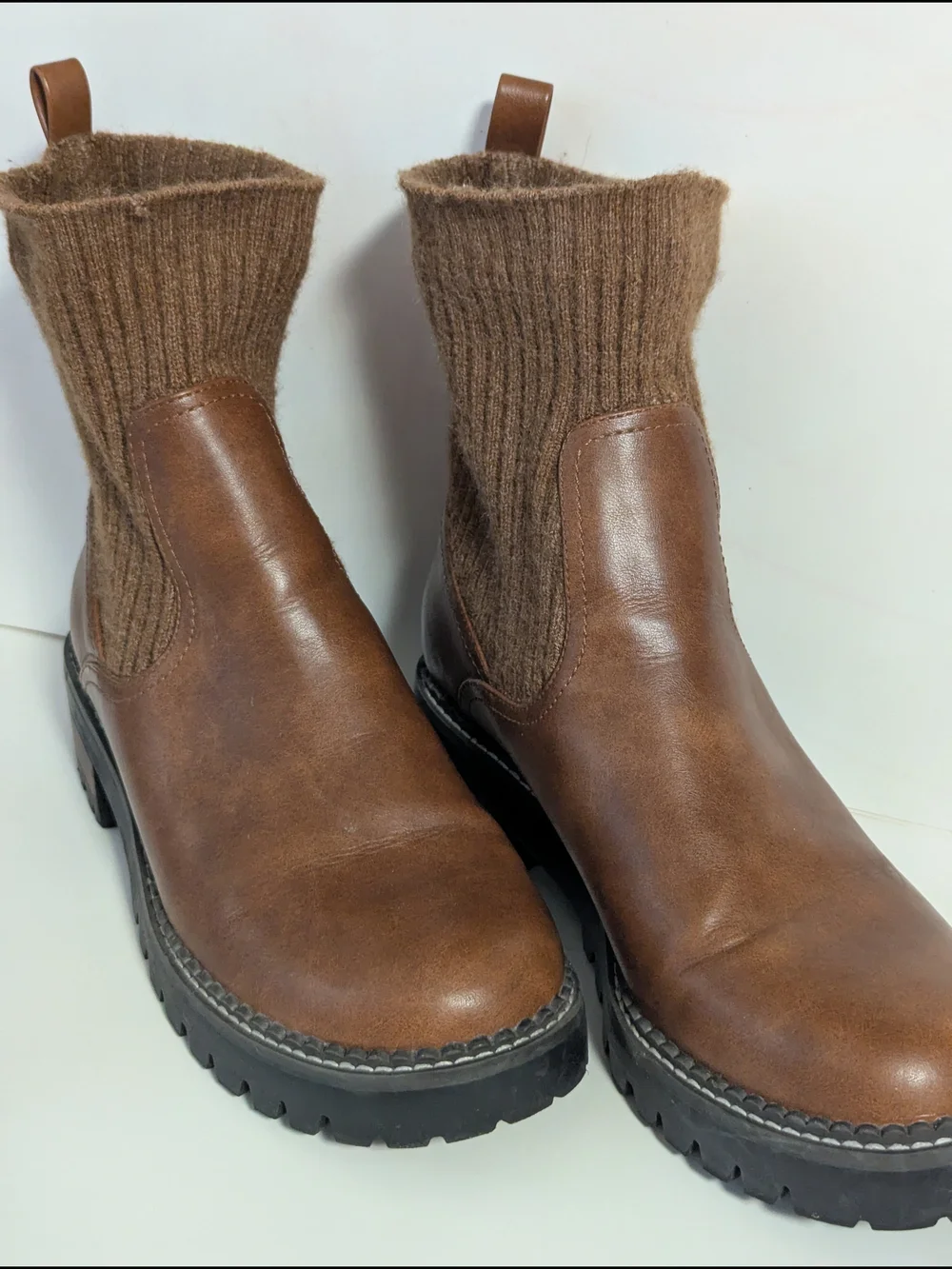 Universal Thread stylish brown